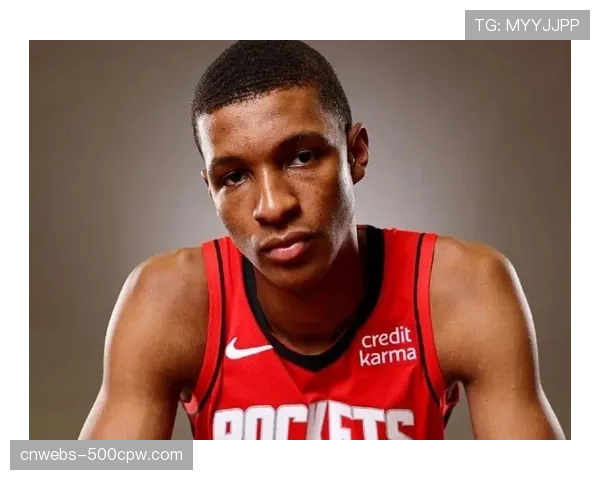 空间型五号位的战术价值：雷霆切特-霍姆格伦外线牵制力为队友创造突破路径分析